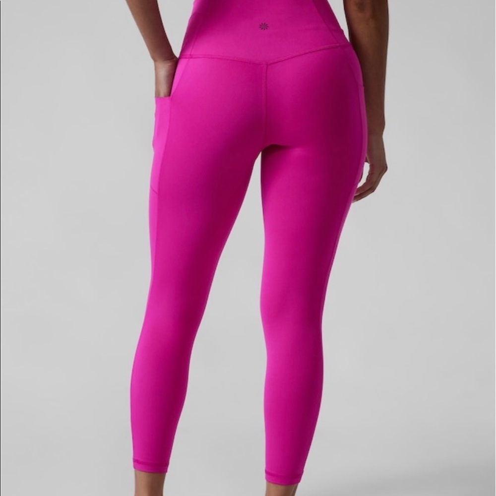 ATHLETA Women Salutation Stash Pocket CAPRI Leggings Tights Yoga XS Pink Fuchsia